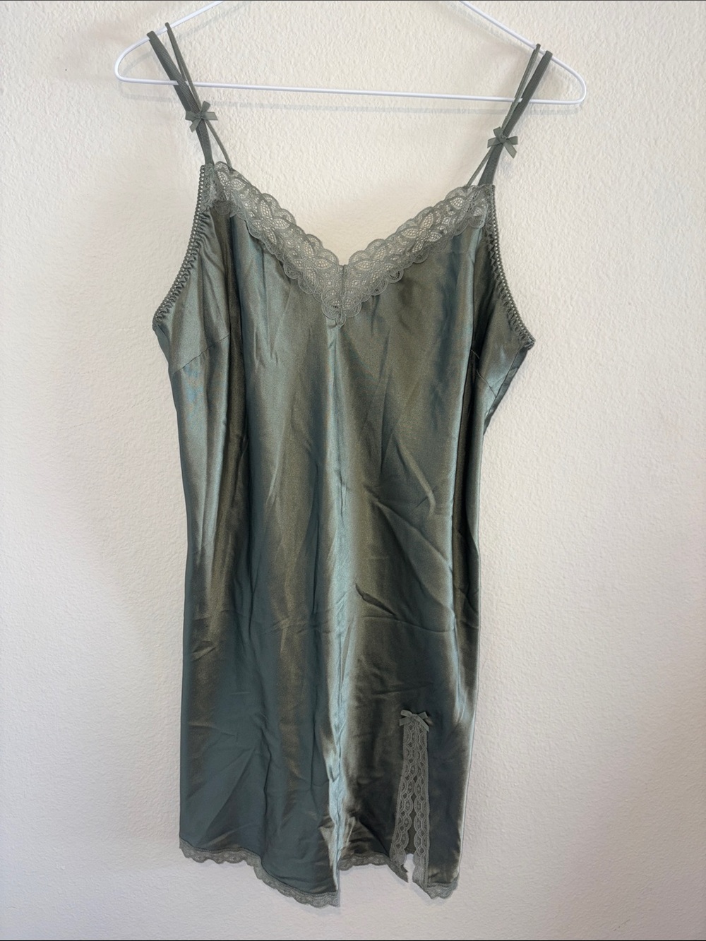 Victoria's Secret Green Lace Chemise NWOT